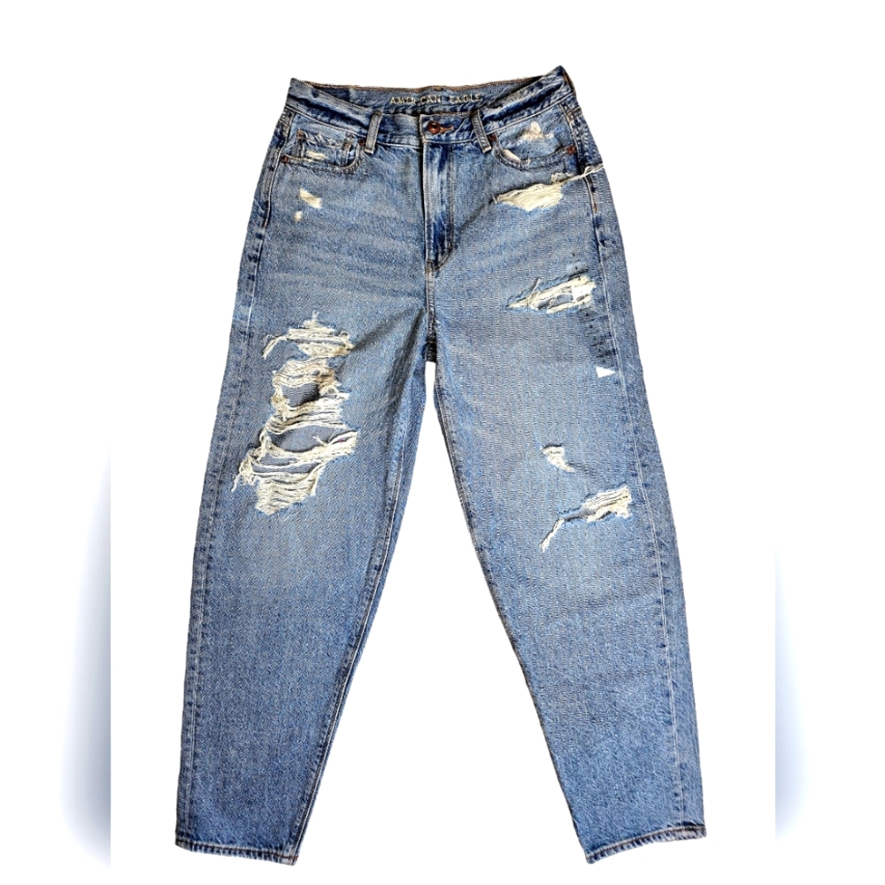 American Eagle ripped distressed relaxed mom jeans regular size 4